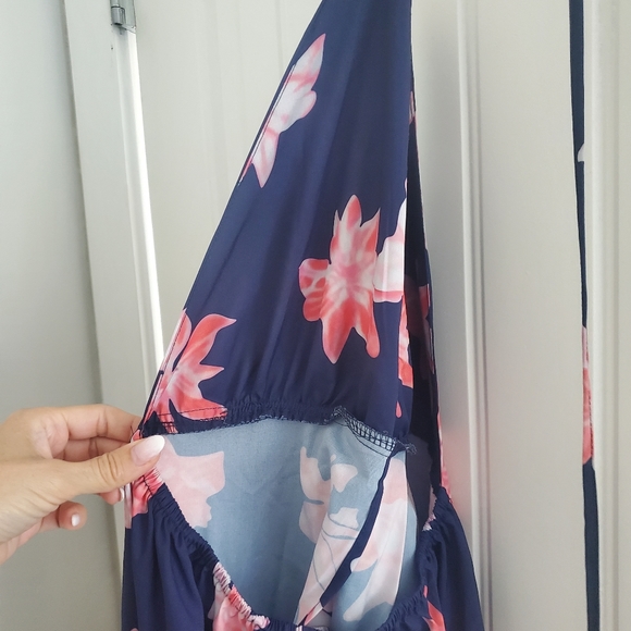 Beautiful maxi dress and navy blue and flower print - Picture 4 of 5